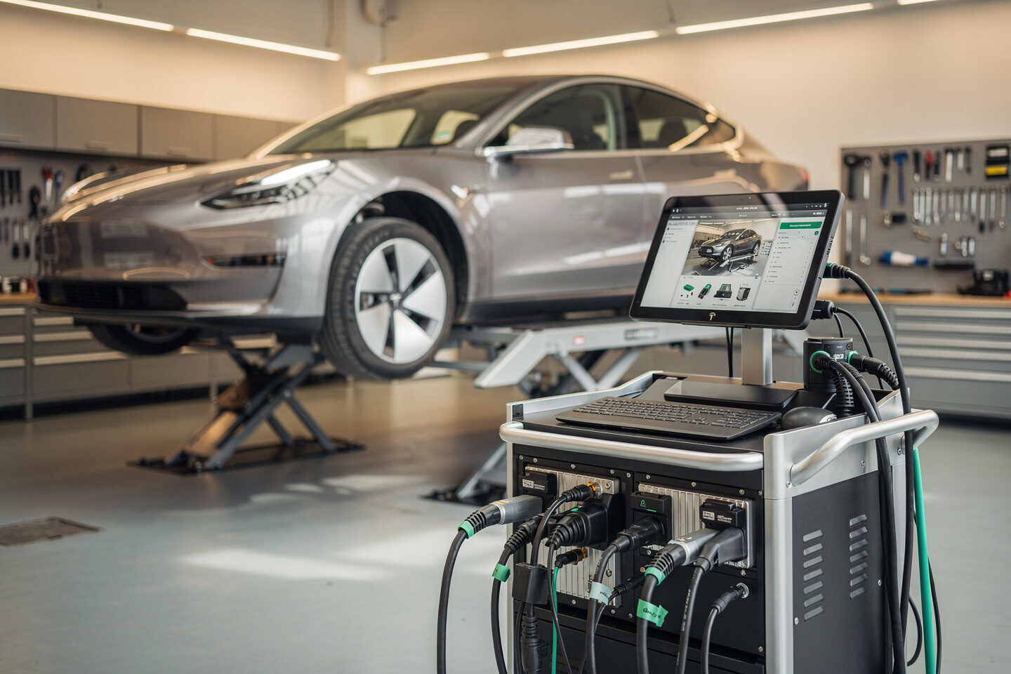 Batteriecheck – Tesla-Service, E-Mobility Service, End of Warranty Check – Service Tesla